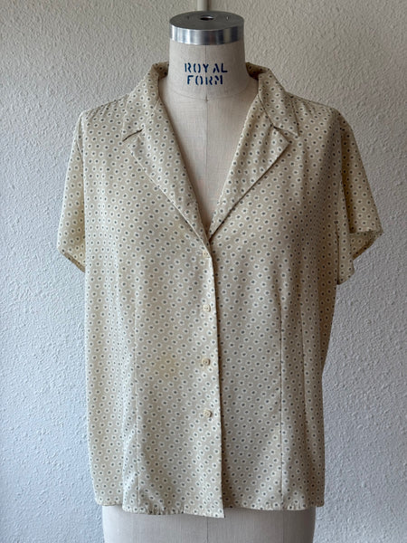 Vintage Daisy Button Up