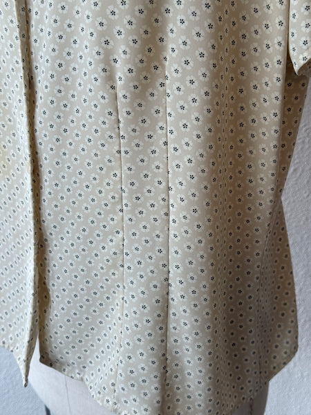 Vintage Daisy Button Up