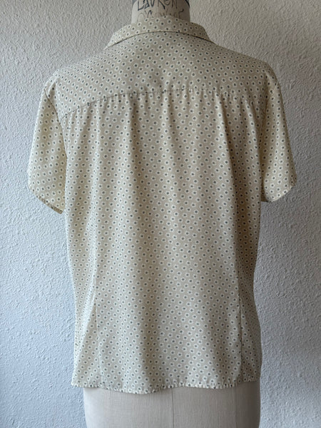 Vintage Daisy Button Up