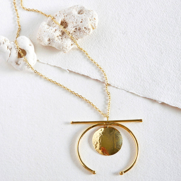 Circle Hammered Pendant Necklace