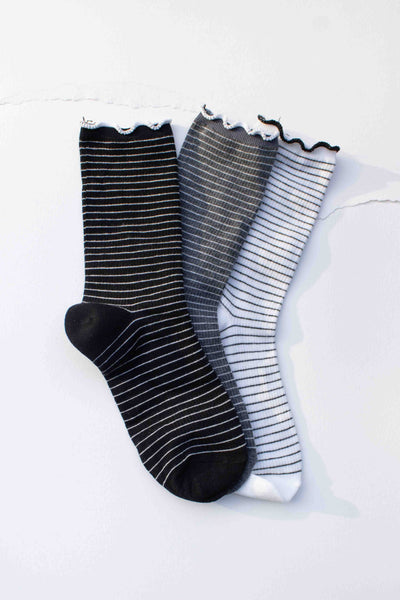 Tiepology - Fine Stripe Ruffle Crew Socks: Charcoal