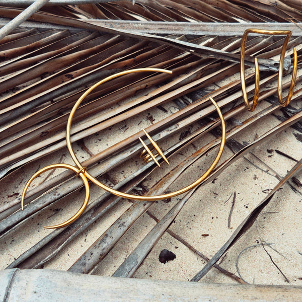 Collar Arc Necklace