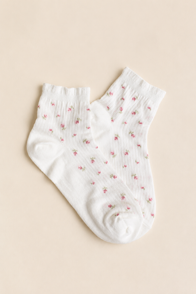 Sheer Floral Ankle Socks
