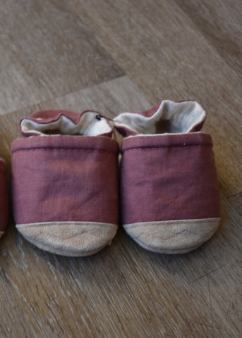 Mauve Linen Soft Soled Baby Shoes